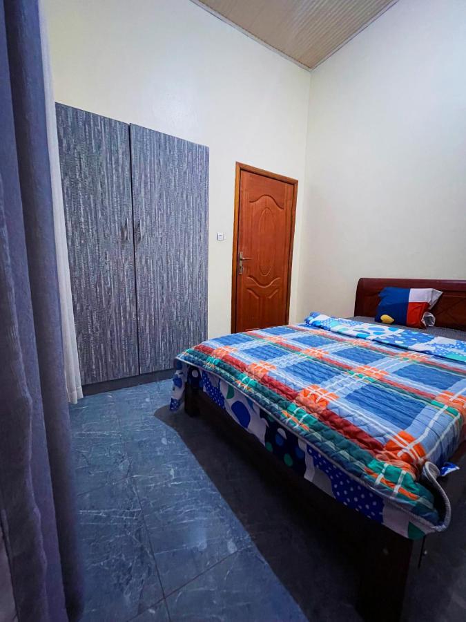 Zeo Airbnb - Cheap Apartment In Кігалі Екстер'єр фото